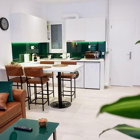 Industrial Style Studio In アテネ エクステリア 写真