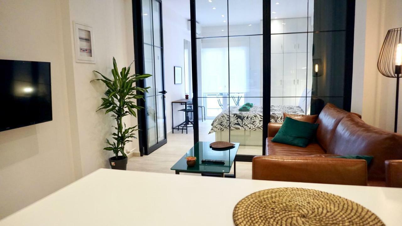 Industrial Style Studio In アテネ エクステリア 写真